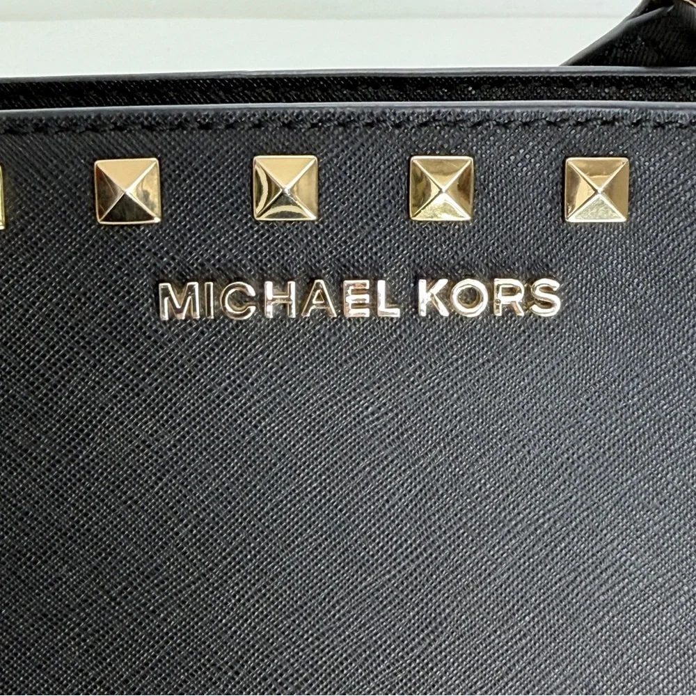 Michael Kors Selma Studded Medium Crossbody Black Saffiano Leather Gold Stud - Picture 3 of 14